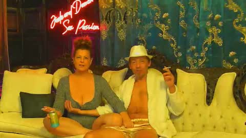 Snapshot of jadeanddamon chatting on 1, 12, 2025 JadeandDamon online show from 1, 12, 2025