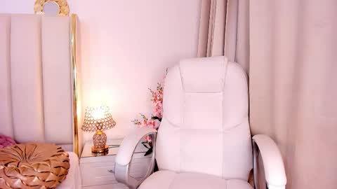 Snapshot of jadebennett chatting on 25, 9, 2025 jadebennett online show from 25, 9, 2025