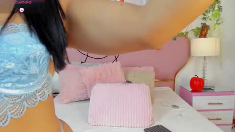 Snapshot of jadebennett chatting on 30, 10, 2025 jadebennett online show from 30, 10, 2025