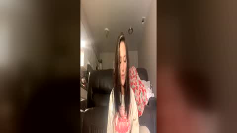 sexyeyes neverlie  online show from 17, 6, 2026