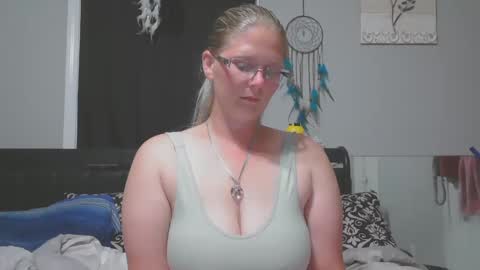 Snapshot of jadeluv chatting on 19, 9, 2025 JadeLuv online show from 19, 9, 2025