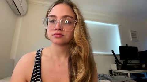 jademonroe0522 online show from 21, 2, 2026