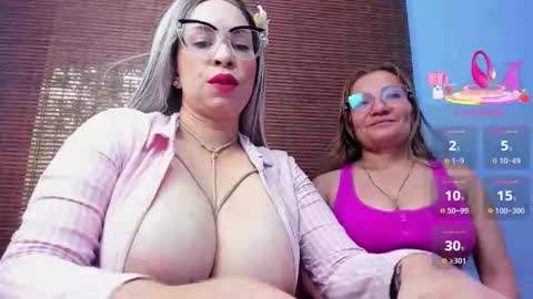 Snapshot of jademooms chatting on 26, 10, 2025 JADEMOOMS online show from 26, 10, 2025