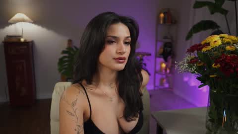 Snapshot of jadeperez_ chatting on 6, 11, 2025 Jade online show from 6, 11, 2025