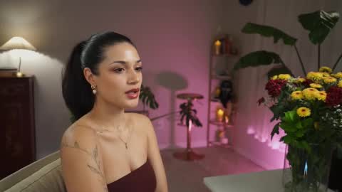 Snapshot of jadeperez_ chatting on 8, 11, 2025 Jade online show from 8, 11, 2025