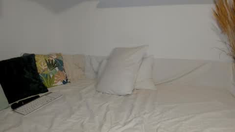 Snapshot of jadore_able82 chatting on 3, 2, 2026 elena online show from 3, 2, 2026