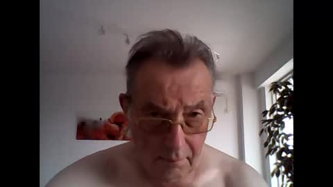 Snapshot of jahanc01 chatting on 26, 9, 2025 Malko online show from 26, 9, 2025