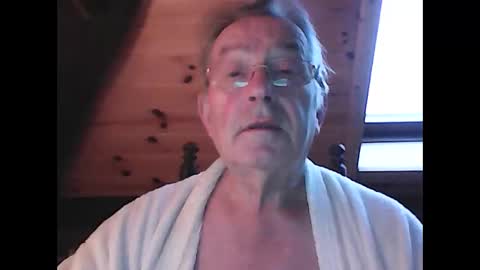 Snapshot of jahanc01 chatting on 23, 10, 2025 Malko online show from 23, 10, 2025