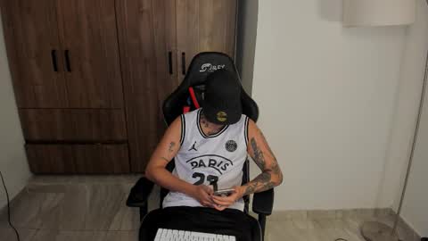 Snapshot of jake_pons chatting on 24, 10, 2025 Jake Pons online show from 24, 10, 2025