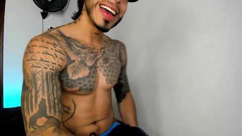 Snapshot of jakee_brown chatting on 15, 1, 2025 Santiago online show from 15, 1, 2025