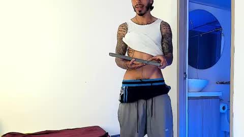 Snapshot of jakee_brown chatting on 15, 2, 2025 Santiago online show from 15, 2, 2025