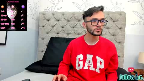 jakemagnus_ online show from 3, 1, 2025