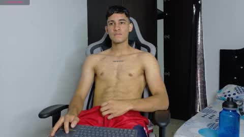 Snapshot of jakemonroe1 chatting on 13, 4, 2026 JakeMonroe online show from 13, 4, 2026