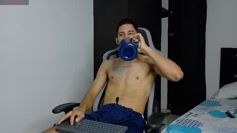Snapshot of jakemonroe1 chatting on 20, 5, 2026 JakeMonroe online show from 20, 5, 2026