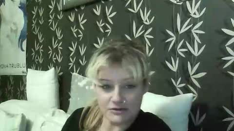 Snapshot of jakkilouise chatting on 10, 11, 2025 JAKKI LOUISE pornstar online show from 10, 11, 2025