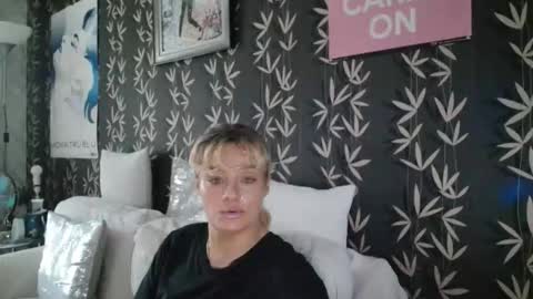 Snapshot of jakkilouise chatting on 14, 11, 2025 JAKKI LOUISE pornstar online show from 14, 11, 2025