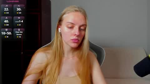 Snapshot of jam_cream chatting on 8, 6, 2026 Sofia online show from 8, 6, 2026