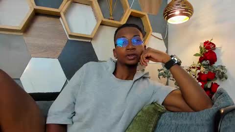   online show from 15, 2, 2025