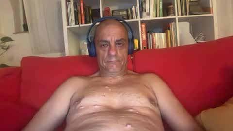 Snapshot of jamelgo79 chatting on 25, 6, 2026 jamelgo online show from 25, 6, 2026