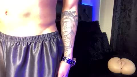 Snapshot of james1lee_ chatting on 15, 1, 2025 LeonardoInsta LeonardoperezcoPvt open online show from 15, 1, 2025