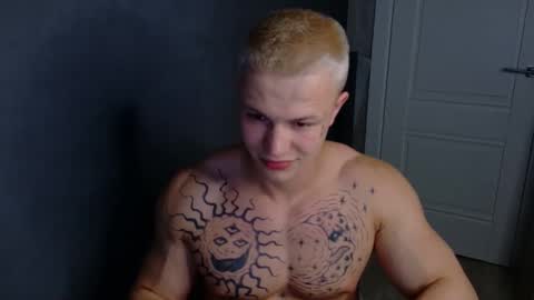 Snapshot of james__noah chatting on 10, 10, 2025 James Noah online show from 10, 10, 2025
