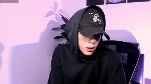 james_adamss_ online show from 22, 12, 2025