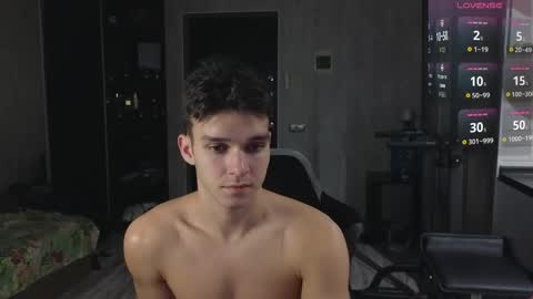 Snapshot of james_friends chatting on 22, 3, 2026 James online show from 22, 3, 2026