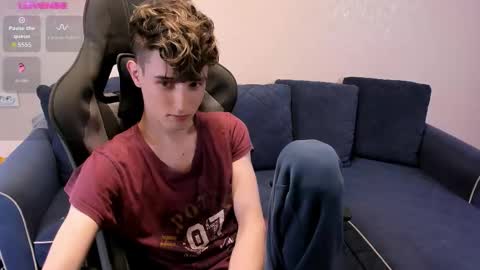 Snapshot of james_mil chatting on 17, 9, 2025 James online show from 17, 9, 2025