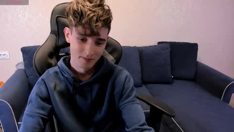 Snapshot of james_mil chatting on 20, 9, 2025 James online show from 20, 9, 2025