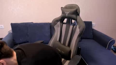 Snapshot of james_mil chatting on 15, 10, 2025 James online show from 15, 10, 2025