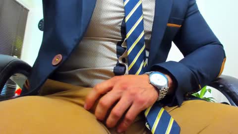 Snapshot of james_thick1 chatting on 8, 1, 2025 James online show from 8, 1, 2025