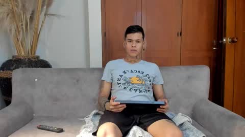 Jamesinked  online show from 9, 11, 2025