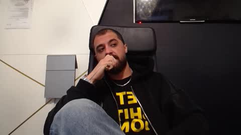 Snapshot of jamesmyersx chatting on 4, 10, 2025 JamesMyers online show from 4, 10, 2025