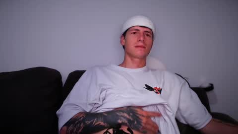 jamesss____ online show from 27, 2, 2025