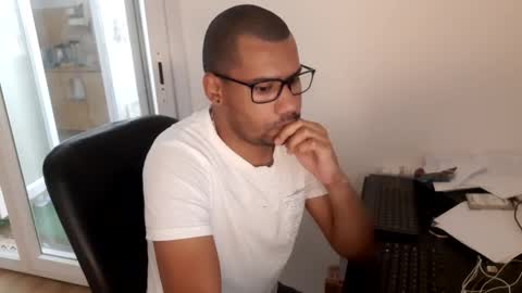 Snapshot of jamielonnas chatting on 2, 10, 2025 Jamie Lonnas online show from 2, 10, 2025