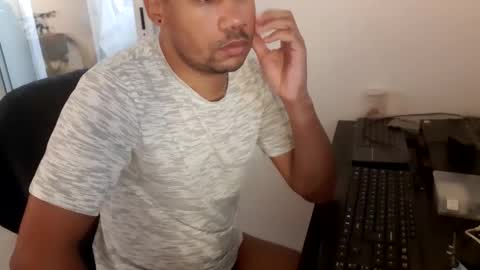 Snapshot of jamielonnas chatting on 2, 3, 2026 Jamie Lonnas online show from 2, 3, 2026