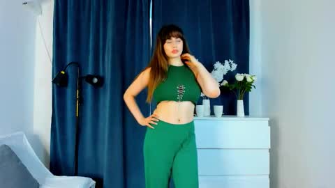 Kiara online show from 7, 10, 2025