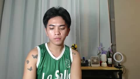 Snapshot of jamray_2 chatting on 25, 11, 2025 jam online show from 25, 11, 2025