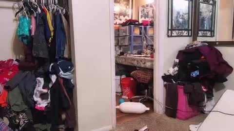 Bootyshows online show from 7, 11, 2025