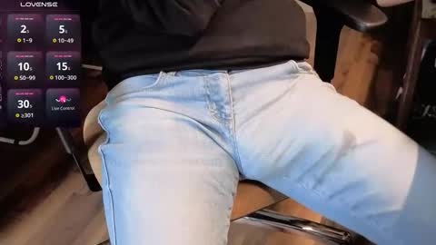 Snapshot of jan_martin chatting on 17, 10, 2025 Jan Martin online show from 17, 10, 2025