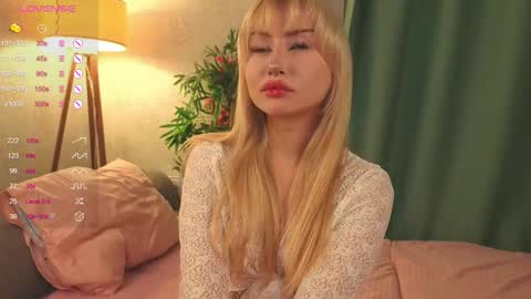 Jennifer  online show from 19, 9, 2025