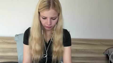 Luna online show from 6, 8, 2026