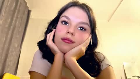 Snapshot of janethcensky chatting on 21, 11, 2025 Aleksia online show from 21, 11, 2025