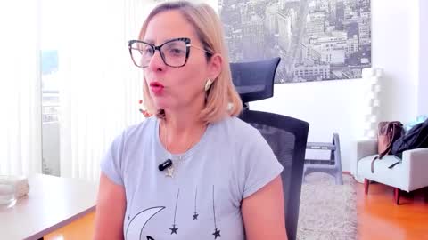 Snapshot of janeturner chatting on 10, 1, 2026 JANE TURNER MILF online show from 10, 1, 2026