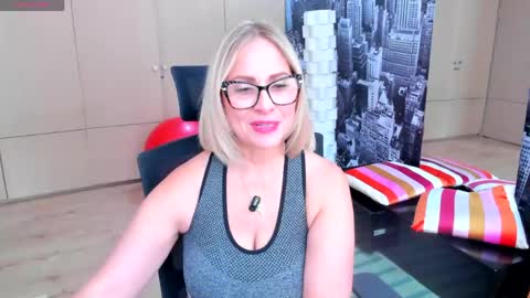 JANE TURNER MILF online show from 11, 5, 2026