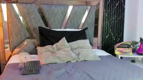 janna_a online show from 25, 3, 2026