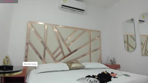 Snapshot of janna_foxx chatting on 12, 10, 2025 Janna online show from 12, 10, 2025