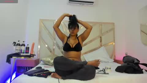 Snapshot of janna_foxx chatting on 9, 11, 2025 Janna online show from 9, 11, 2025