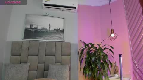 Janna online show from 24, 10, 2025