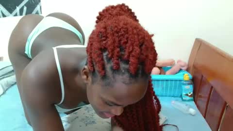 Snapshot of jannie_e chatting on 7, 4, 2026 Jannie online show from 7, 4, 2026